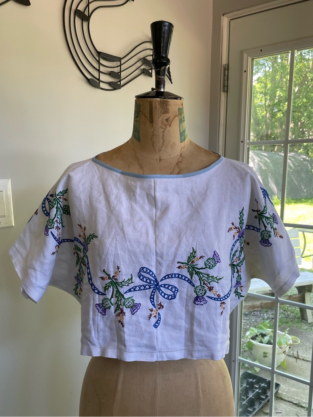 Upcycled Table Cloth cropped T-shirt